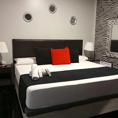 Hotel Rous - Solo Adultos *