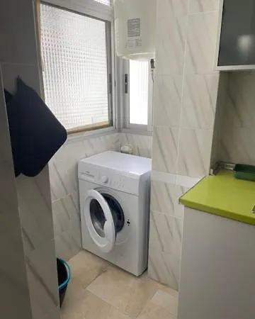 Habitación Matrimonio Tranquila Y Luminosa En Vivienda Compartida *