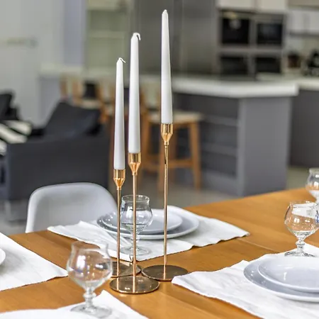 Casa Familiar 9 Pax, Smart Tv, Centro, Playa, Cafe, Ac Nyaraló *