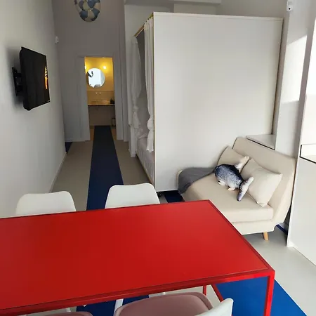 Apartment Carisan1 - 6 Min To Beach, Modern, Bright *