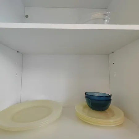 Carisan1 - 6 Min To Beach, Modern, Bright Apartment *