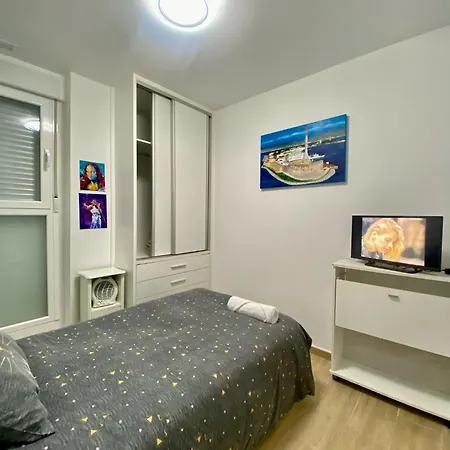 Frente Estacion De Tren Joaquin Sorolla Accommodatie bij particulieren Valencia