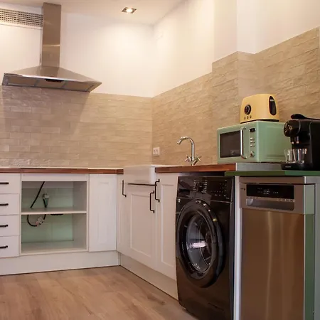 Apartment Luxury New 10 Min Walk To The *