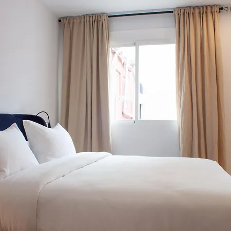Luxury New 10 Min Walk To The * Valencia