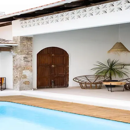 House Livas Grau 6bdr Valence