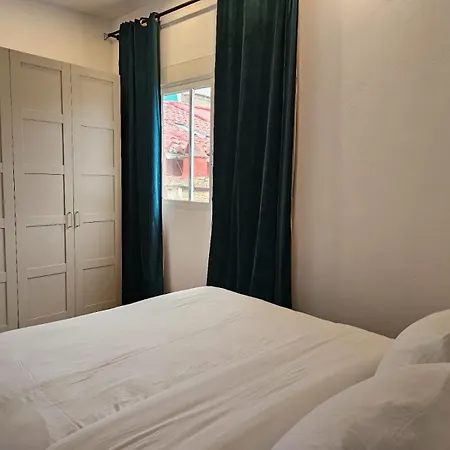 Apartment Luxury New 10 Min Walk To The Valencia
