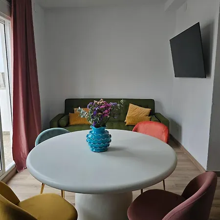 Apartment Luxury New 10 Min Walk To The *