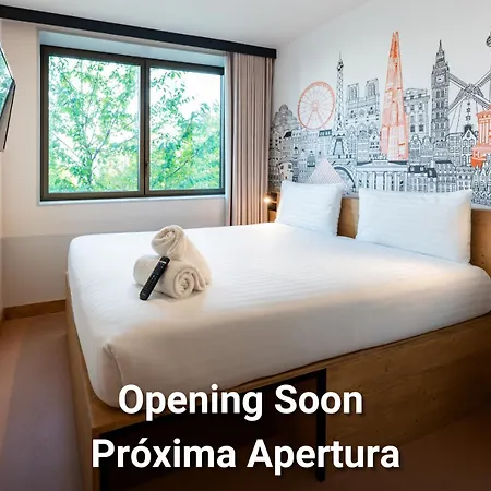 Easyhotel Ciutat Vella Отель Валенсия