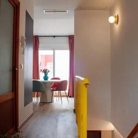 Luxury New 10 Min Walk To The * Valencia