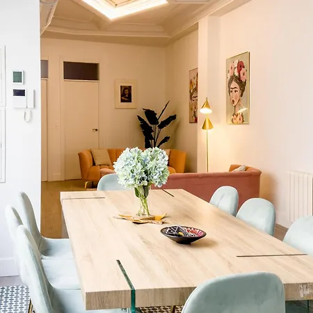 Apartment Hall Market