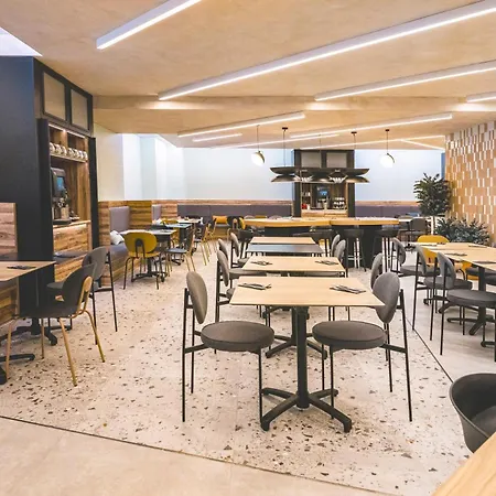 瓦伦西亚博览会酒店 4*