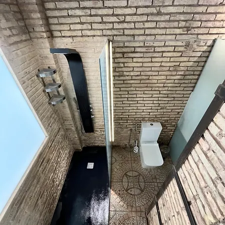 Iy Loft 4 - Open Plan Garage Style - Up To 4 People 아파트 *