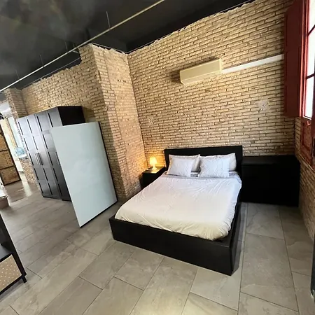 아파트 Iy Loft 4 - Open Plan Garage Style - Up To 4 People *