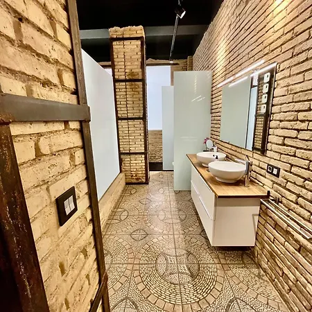 Iy Loft 4 - Open Plan Garage Style - Up To 4 People 아파트 발렌시아