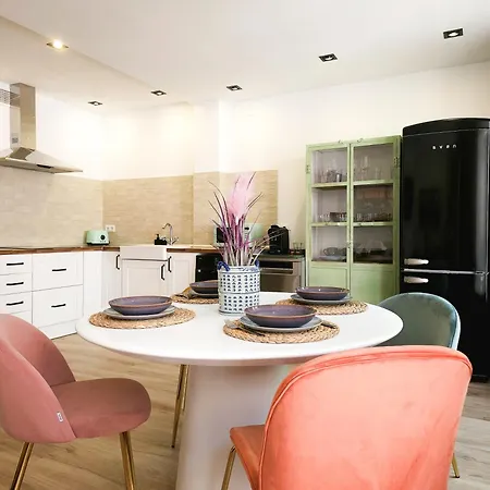 Apartment Luxury New 10 Min Walk To The
