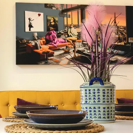 Luxury New 10 Min Walk To The Beach, Late Checkout *