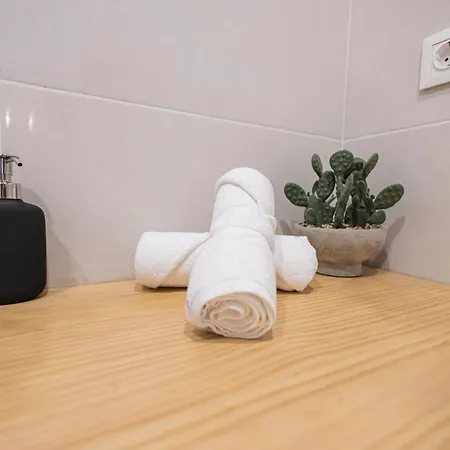 Florit Flats - The Boulevard Sur *