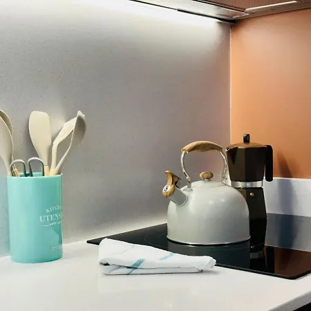 Spacious, Designer & Bright Flat Apartman *