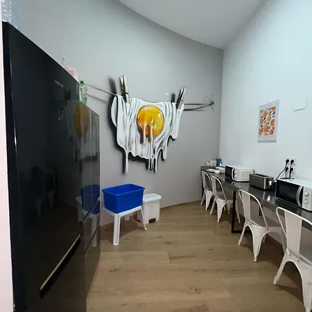 Hostal & Arts *