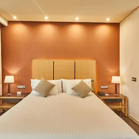 Silken Puerta Szálloda 4*