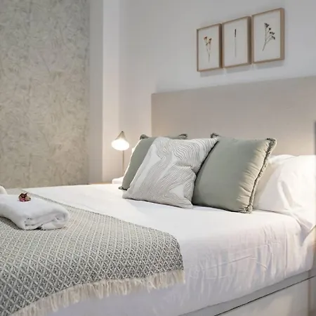 Romantic Roig Arena N2 Virkin バレンシア