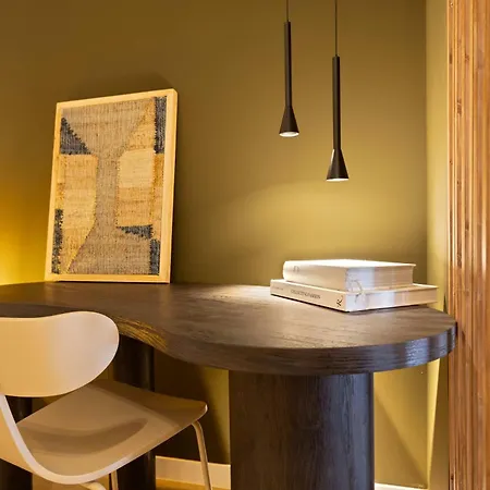 Modern And Stylish R Appartement