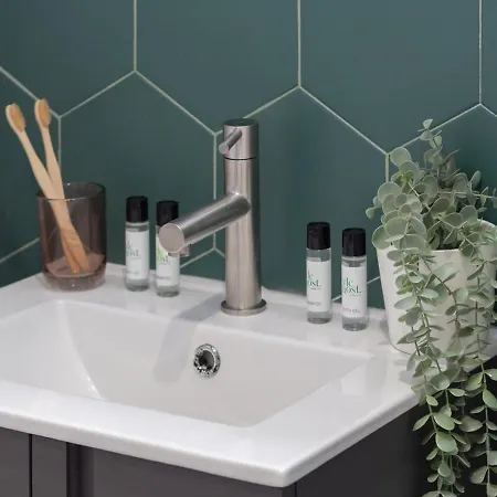 Vlc Host - J.j Sister *