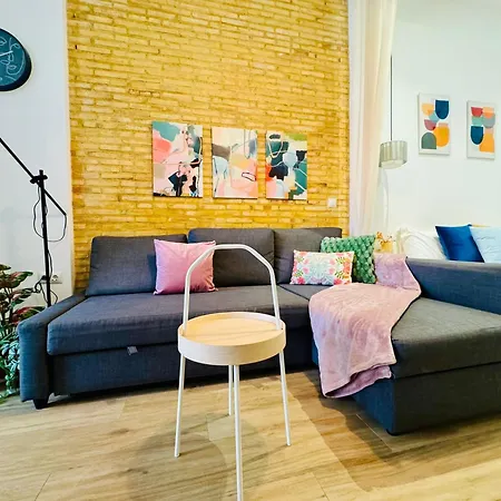 Relaxing Beachside Cabanyal Loft *