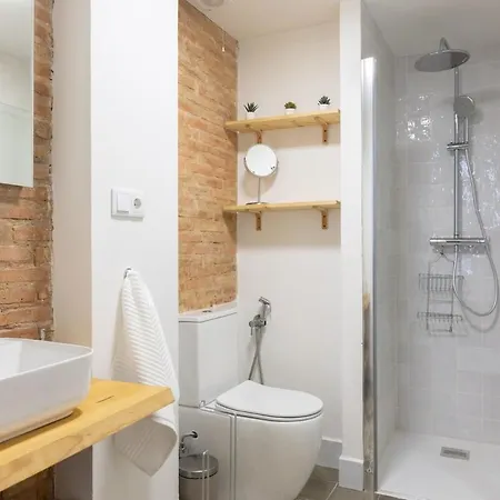 Apartamento2 4 Huespedes Con Patio Y Ducha Exterior * バレンシア