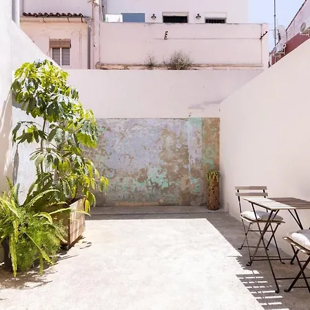 Apartamento2 4 Huespedes Con Patio Y Ducha Exterior * バレンシア