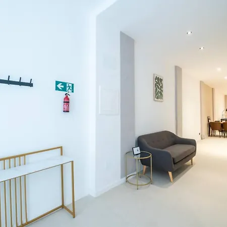 Flats Nou Mestalla * Valensiya