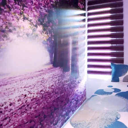 4-bed Sleeps 7 Free Parking Valenza