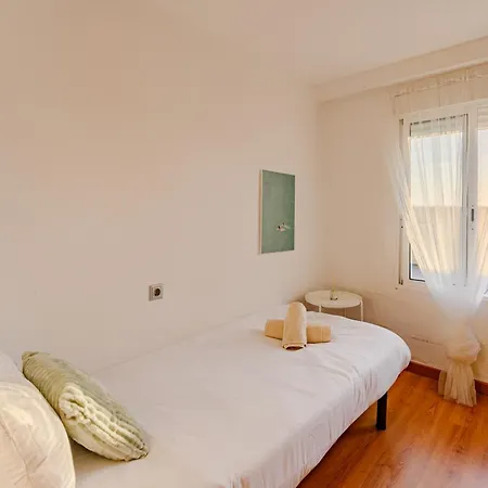 Ayora Penthouse - Jacuzzi, Huge Private Rooftop, Bbq, Sunset Views, Fastwifi, Ac