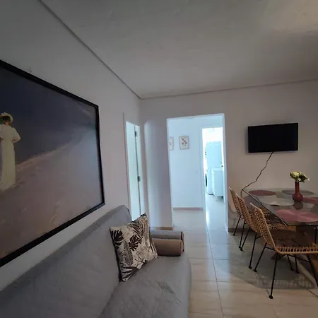 Al Lado De La Playa Malvarrosa 瓦伦西亚