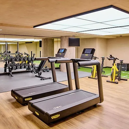 Hotel Novotel Lavant 4*