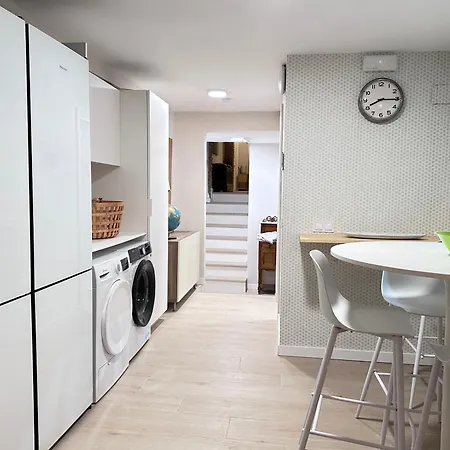 Appartement Ecocasa 12pax Perfecta Grupos, Reforma Lujo, Junto Parada Metrovalencia, Cerca Centro Valencia Y Playa, Lavadora, Secadora Equipamiento Total Burjassot