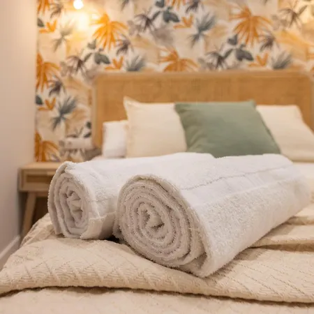 Florit Flats - Trafalgar Arts & Port Apartman *