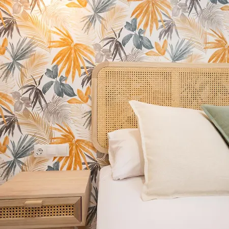 Florit Flats - Trafalgar Arts & Port Apartman *