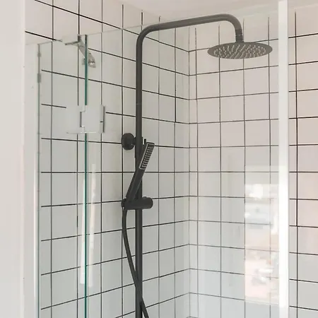 Penthouse With Terrace 2 Bedrooms 2 Bathrooms Lägenhet