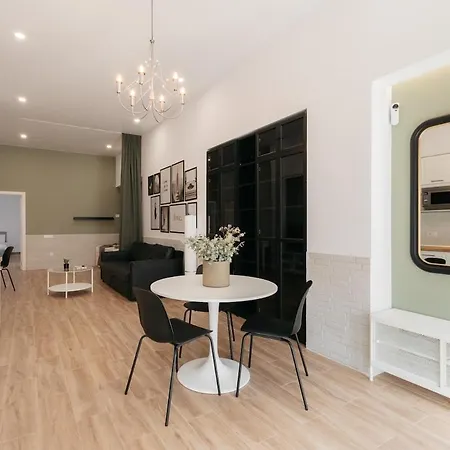 New! Comfort And Style Steps From Everything