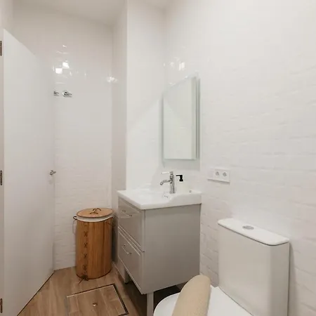 New! Comfort And Style Steps From Everything Apartament Walencja