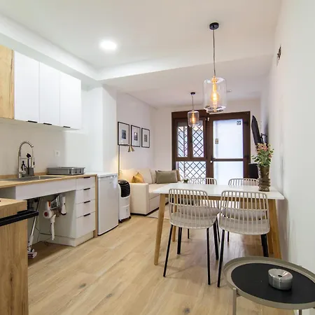 Casa Sant Domenec Savio * Valencia