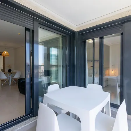 Con Vistas Al Mar, Piscina Y Pista De Paddle * Valencia