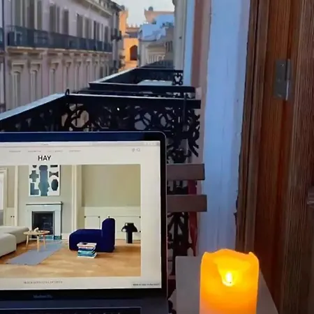 Bright, Charming,in The Historic Center *