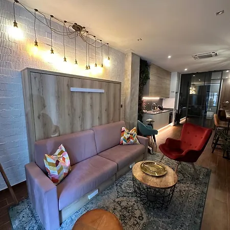 Magnifica Vivienda A Estrenar Junto A Plaza Espana