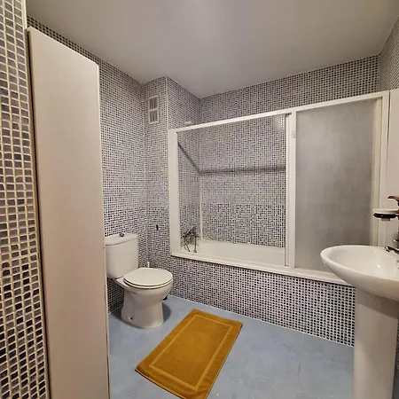 Townhouse With Pool Next To The Of Arts Vakantiehuis
