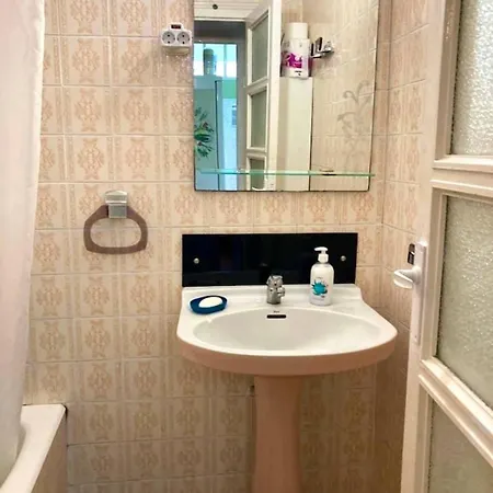 Lovely In A Shared Flat 300 Meters From The With Free Parking * Valencia