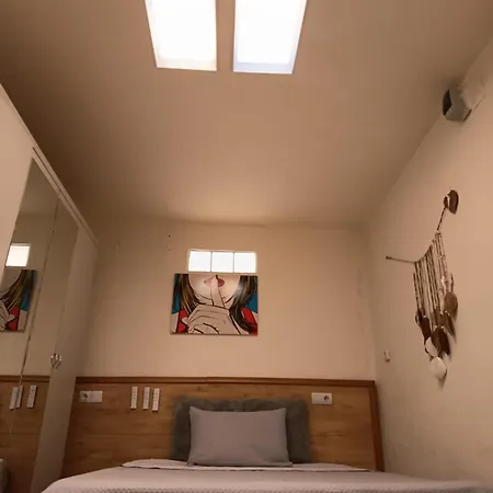 Romantic Trip Only One Close To Metro Sea Valence