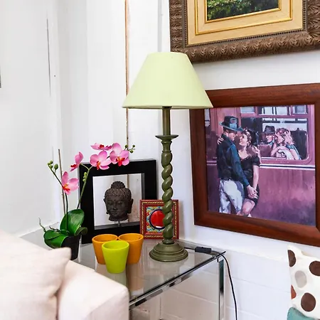 Cozy Next To Plaza Del Ayuntamiento Apartamento *