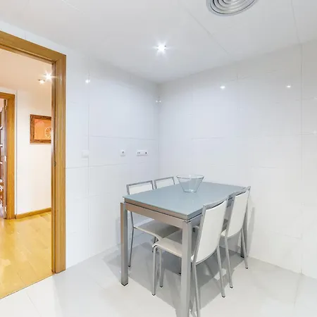 Apartment En Av De Francia Y Cartes Y Ciencias *